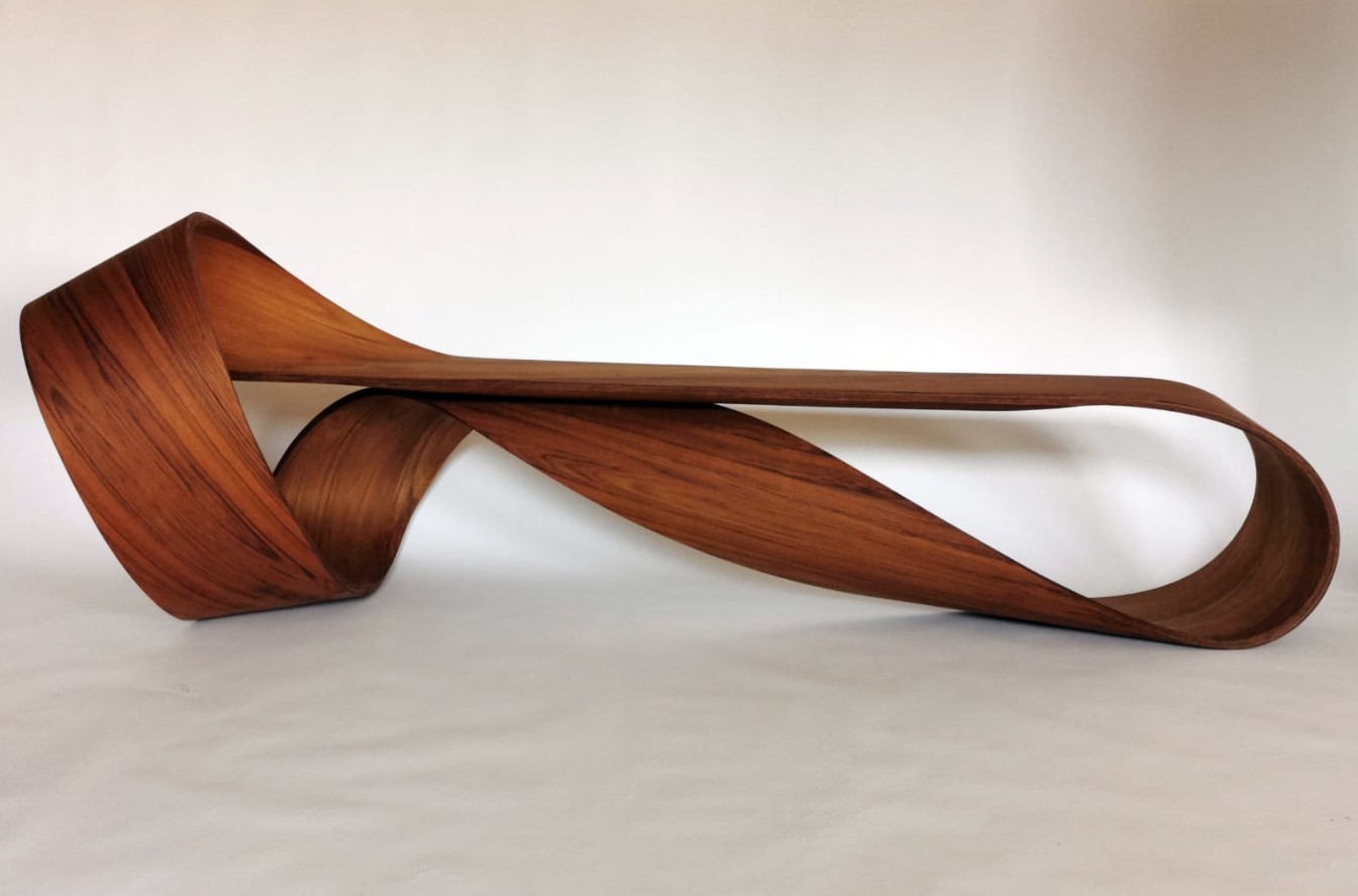 Дерево, которое «движется»: почему twisted wood — главный тренд в 2026